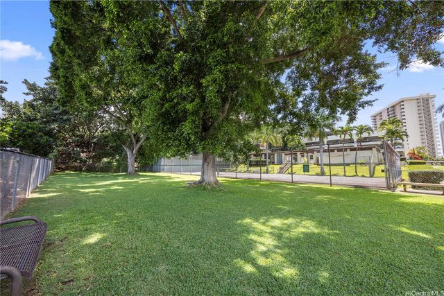 98-410 Koauka Loop 21J, Aiea, HI 96701