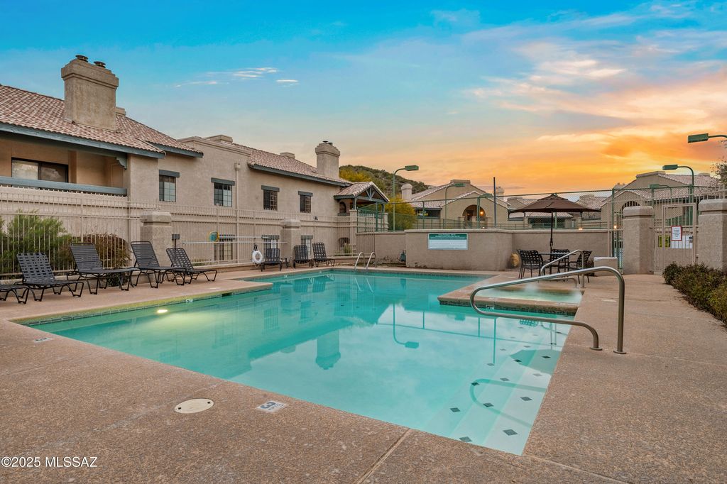 101 S Players Club Dr Apt 11202, Tucson, AZ 85745