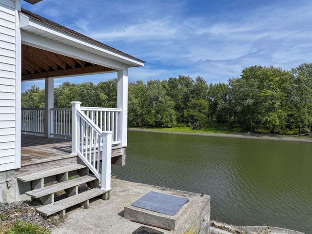 58 Riverview Street, Ferrisburgh, VT 05491