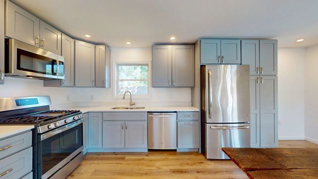 58 Riverview Street, Ferrisburgh, VT 05491