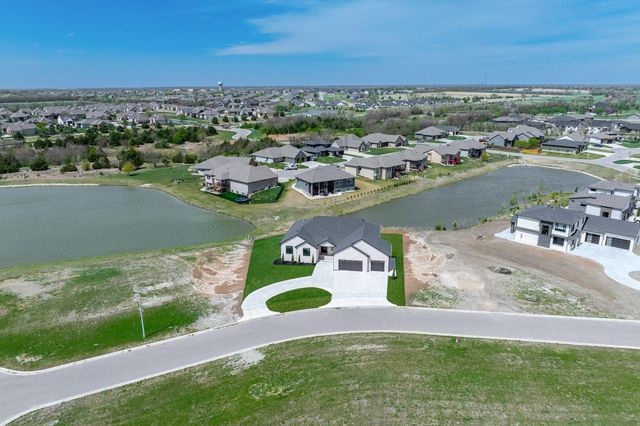 4817 N Bridgewood Ct, Wichita, KS 67226