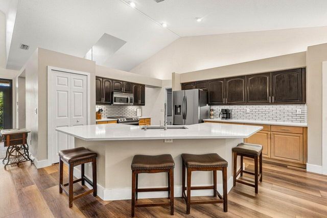 12079 N 70th Pl Place N, The Acreage, FL 33412