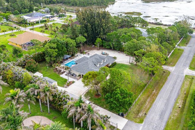 12079 N 70th Pl Place N, The Acreage, FL 33412