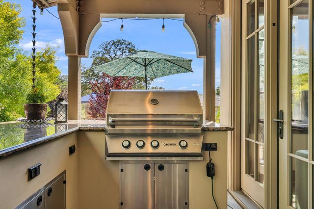 1869 Camino Verdera, Lincoln, CA 95648