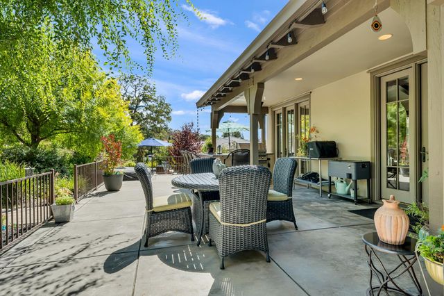 1869 Camino Verdera, Lincoln, CA 95648
