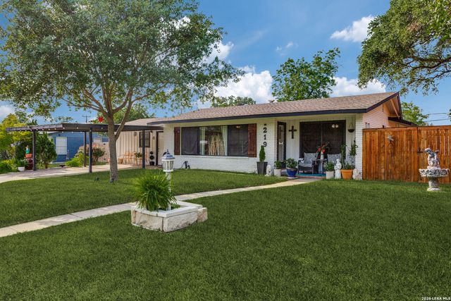 219 Pinewood Ln, San Antonio, TX 78216