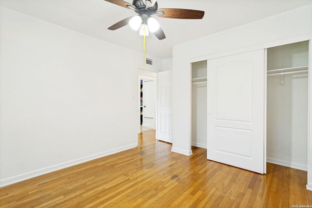219 Pinewood Ln, San Antonio, TX 78216