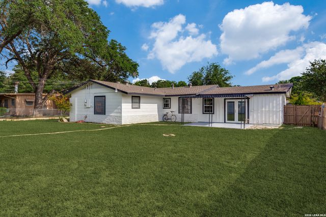 219 Pinewood Ln, San Antonio, TX 78216