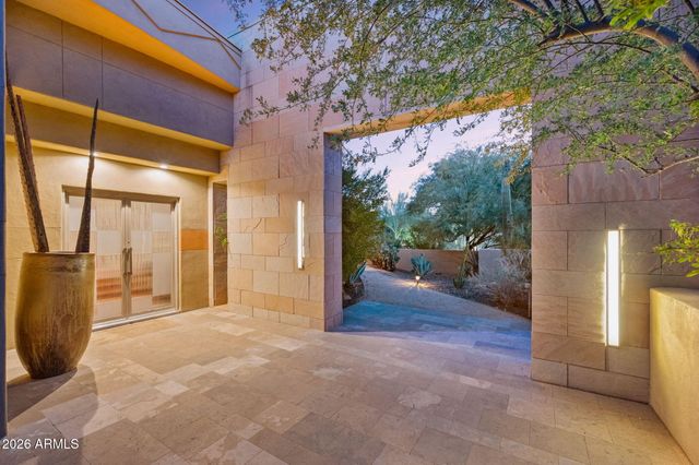 6301 N 51ST Place, Paradise Valley, AZ 85253