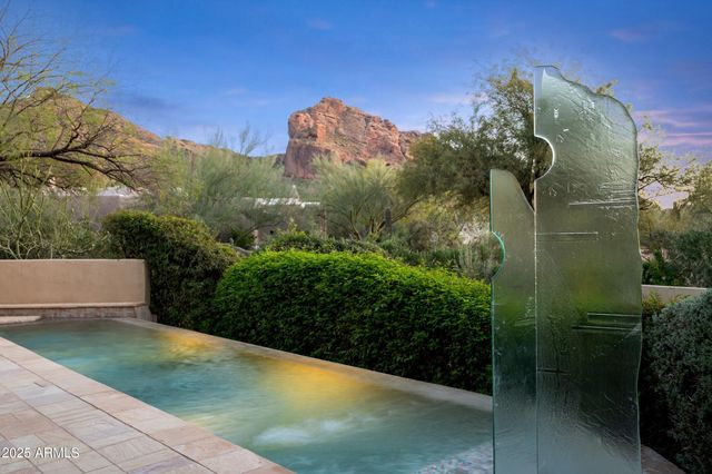 6301 N 51ST Place, Paradise Valley, AZ 85253