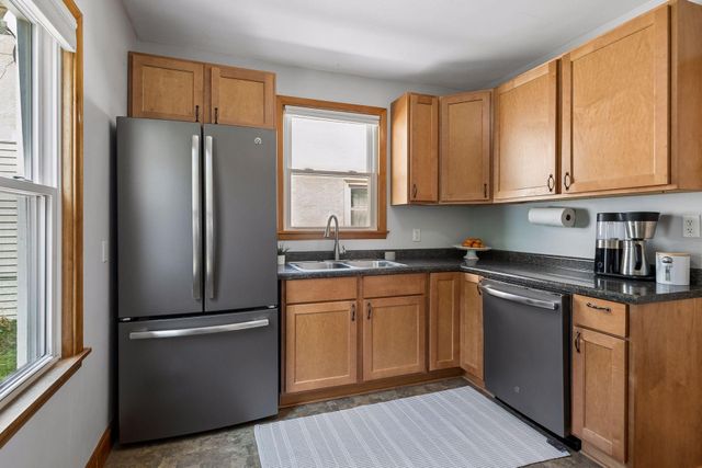 2222 University Avenue NE, Minneapolis, MN 55418