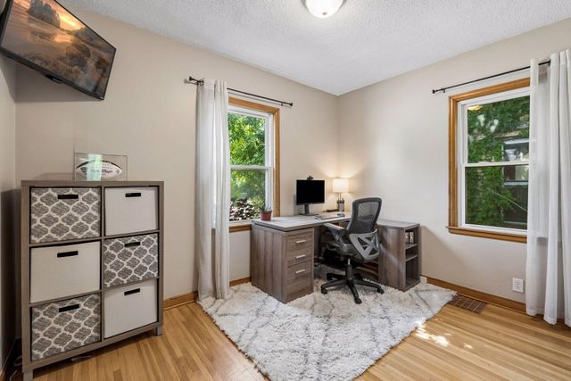 2222 University Avenue NE, Minneapolis, MN 55418