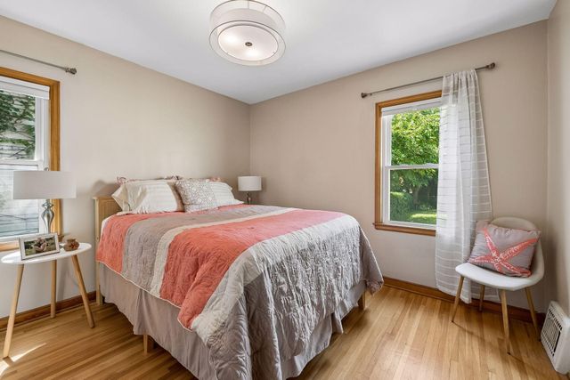 2222 University Avenue NE, Minneapolis, MN 55418
