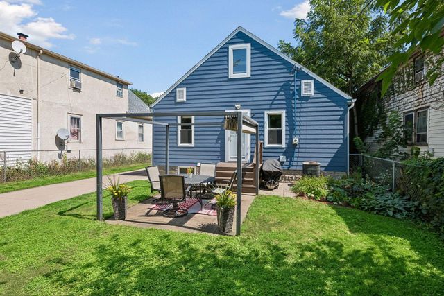 2222 University Avenue NE, Minneapolis, MN 55418
