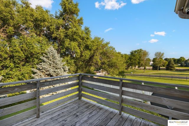 1104 Apache Circle, Papillion, NE 68046