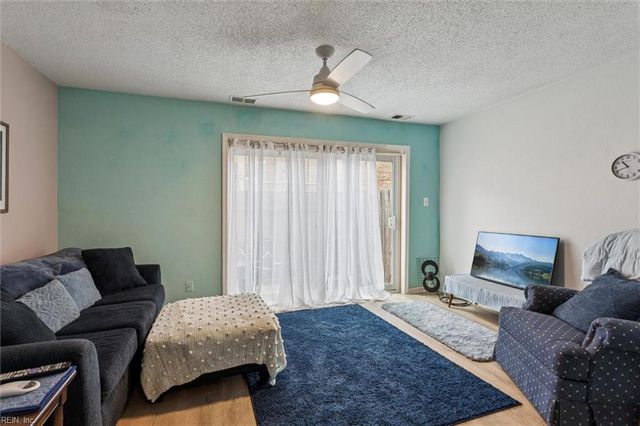 1120 Hillside Ave Apt 3, Norfolk, VA 23503