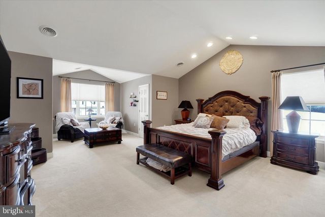 28 HUNT RUN DR, New Freedom, PA 17349