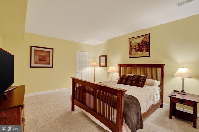 28 HUNT RUN DR, New Freedom, PA 17349