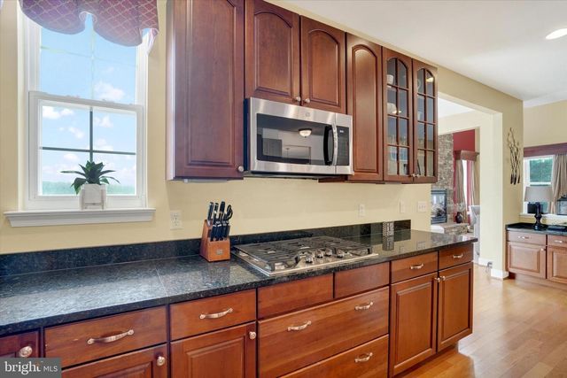 28 HUNT RUN DR, New Freedom, PA 17349