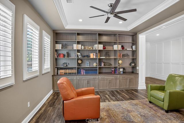 19843 Split Oak, Chatsworth, CA 91311