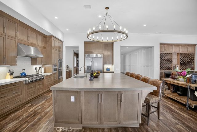 19843 Split Oak, Chatsworth, CA 91311