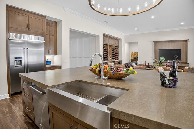 19843 Split Oak, Chatsworth, CA 91311