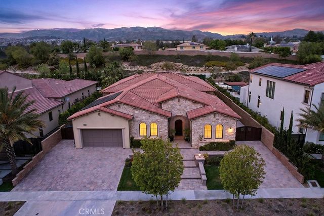 19843 Split Oak, Chatsworth, CA 91311