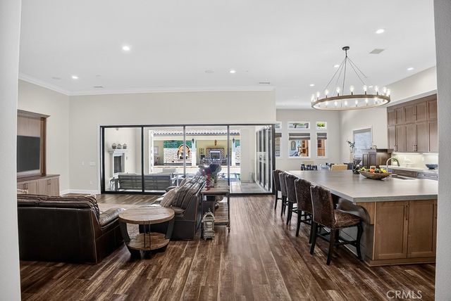 19843 Split Oak, Chatsworth, CA 91311