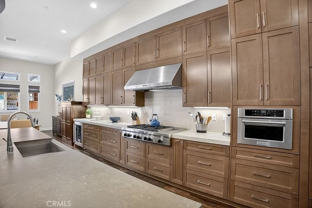19843 Split Oak, Chatsworth, CA 91311