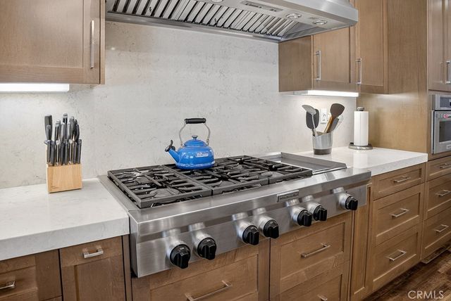 19843 Split Oak, Chatsworth, CA 91311