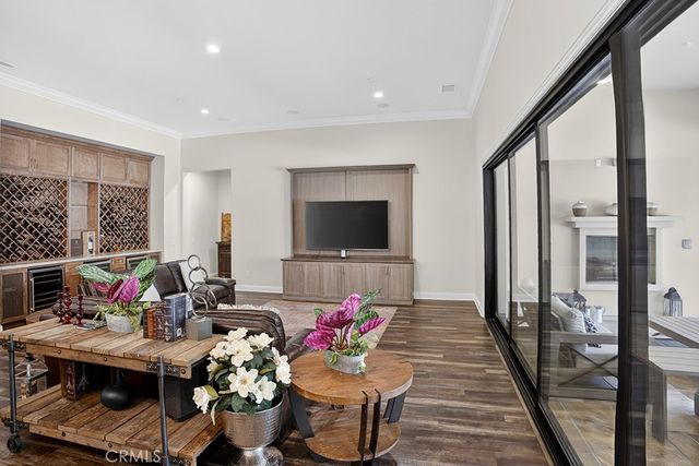 19843 Split Oak, Chatsworth, CA 91311