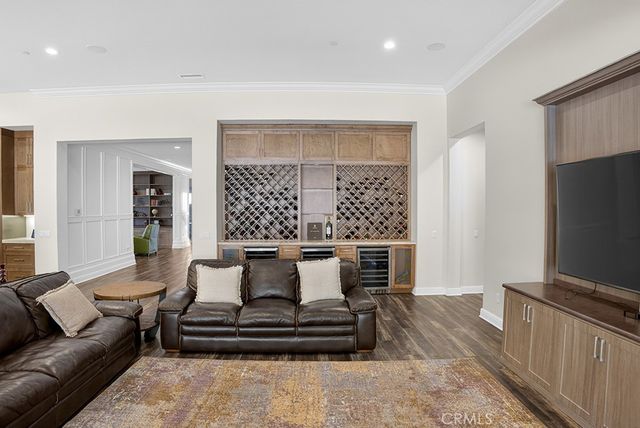 19843 Split Oak, Chatsworth, CA 91311