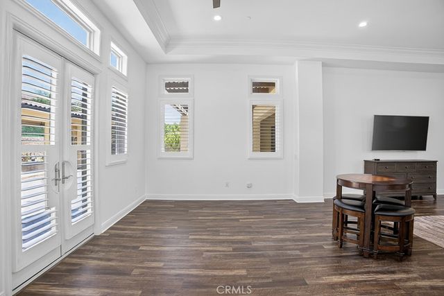 19843 Split Oak, Chatsworth, CA 91311