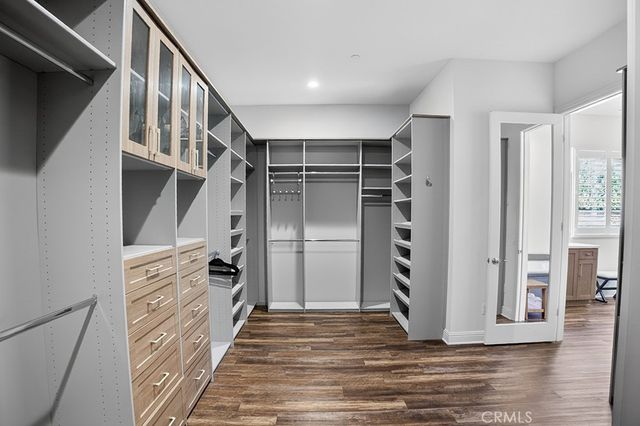 19843 Split Oak, Chatsworth, CA 91311