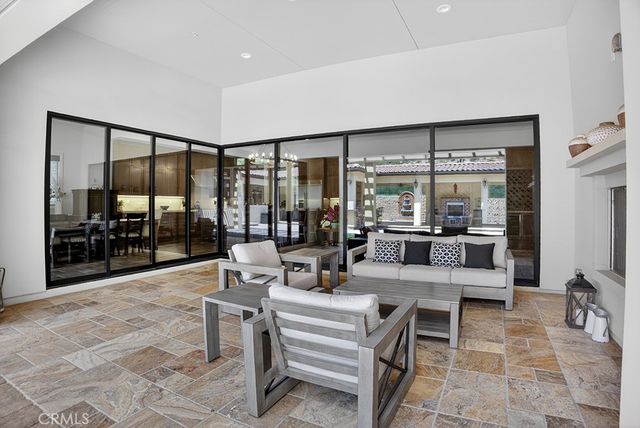 19843 Split Oak, Chatsworth, CA 91311