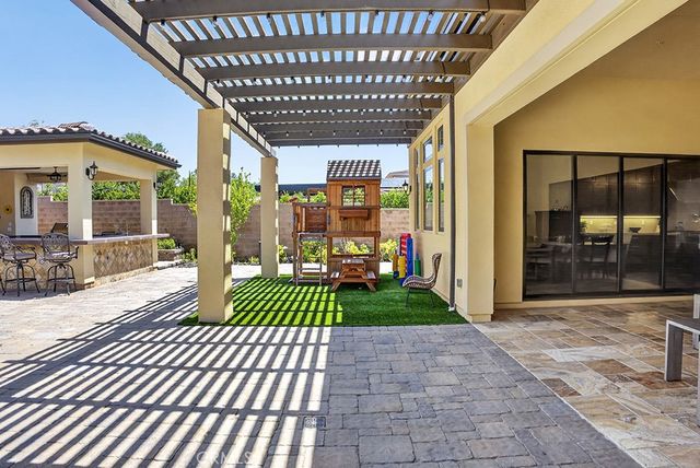 19843 Split Oak, Chatsworth, CA 91311