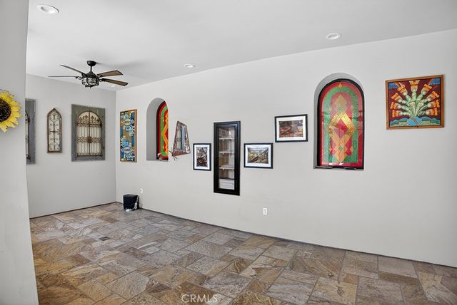 19843 Split Oak, Chatsworth, CA 91311