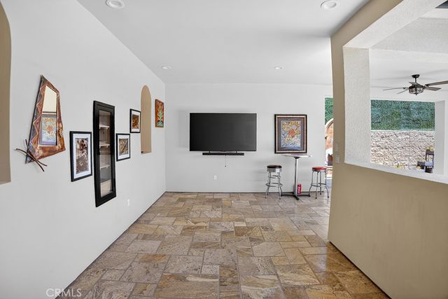 19843 Split Oak, Chatsworth, CA 91311
