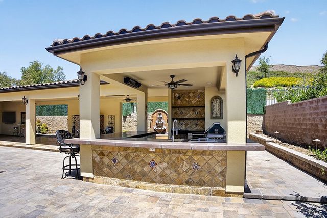 19843 Split Oak, Chatsworth, CA 91311