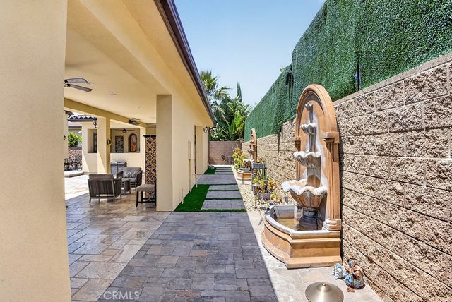 19843 Split Oak, Chatsworth, CA 91311