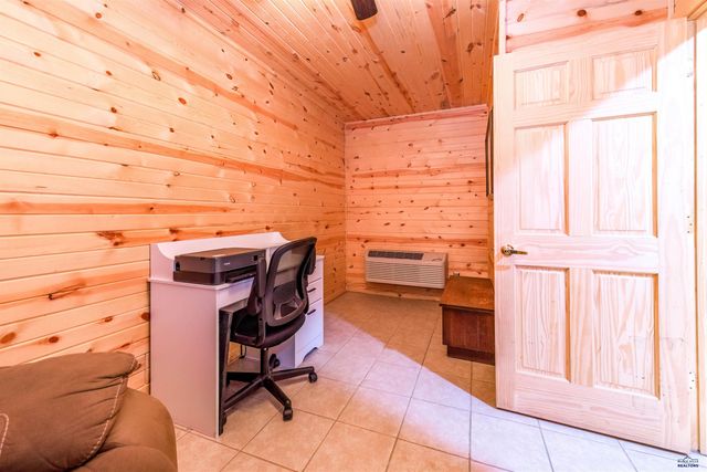 13052 FALL RIVER RD, Hot Springs, SD 57747