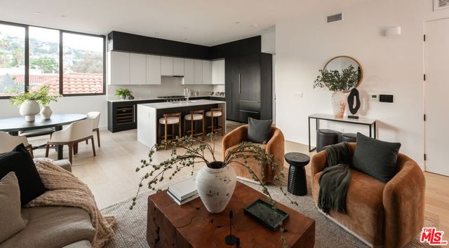 1264 N Harper Avenue PH1, West Hollywood, CA 90046