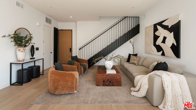 1264 N Harper Avenue PH1, West Hollywood, CA 90046