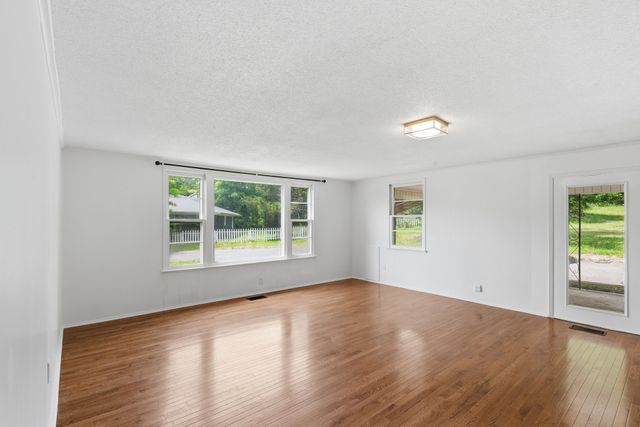 2838 Brunswick Dr, Nashville, TN 37207