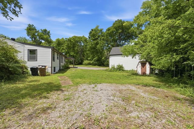2838 Brunswick Dr, Nashville, TN 37207