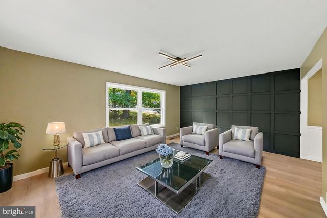 22 FOREST, Ewing, NJ 08628