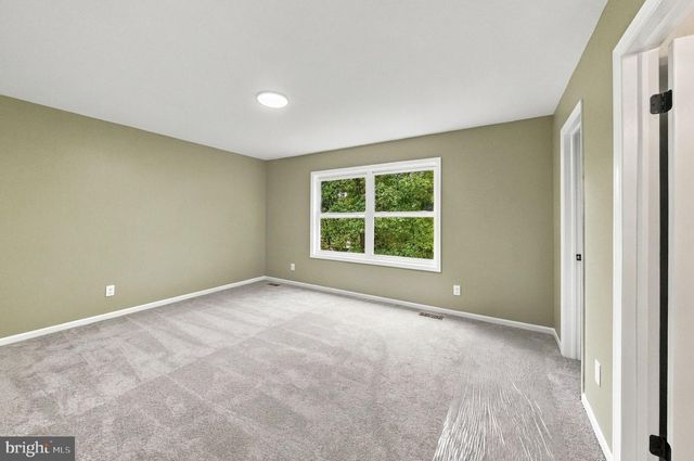 22 FOREST, Ewing, NJ 08628