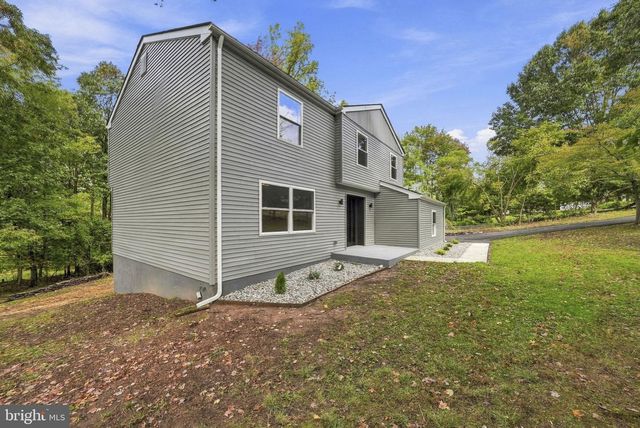 22 FOREST, Ewing, NJ 08628
