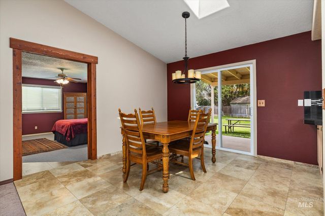 322 Buckskin Ct, Nampa, ID 83687