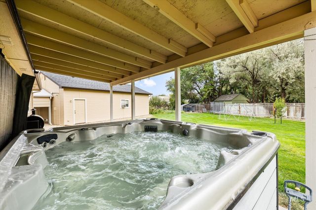 322 Buckskin Ct, Nampa, ID 83687
